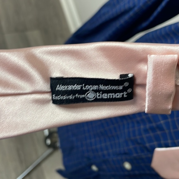 Champagne colored skinny tie - Picture 7 of 10